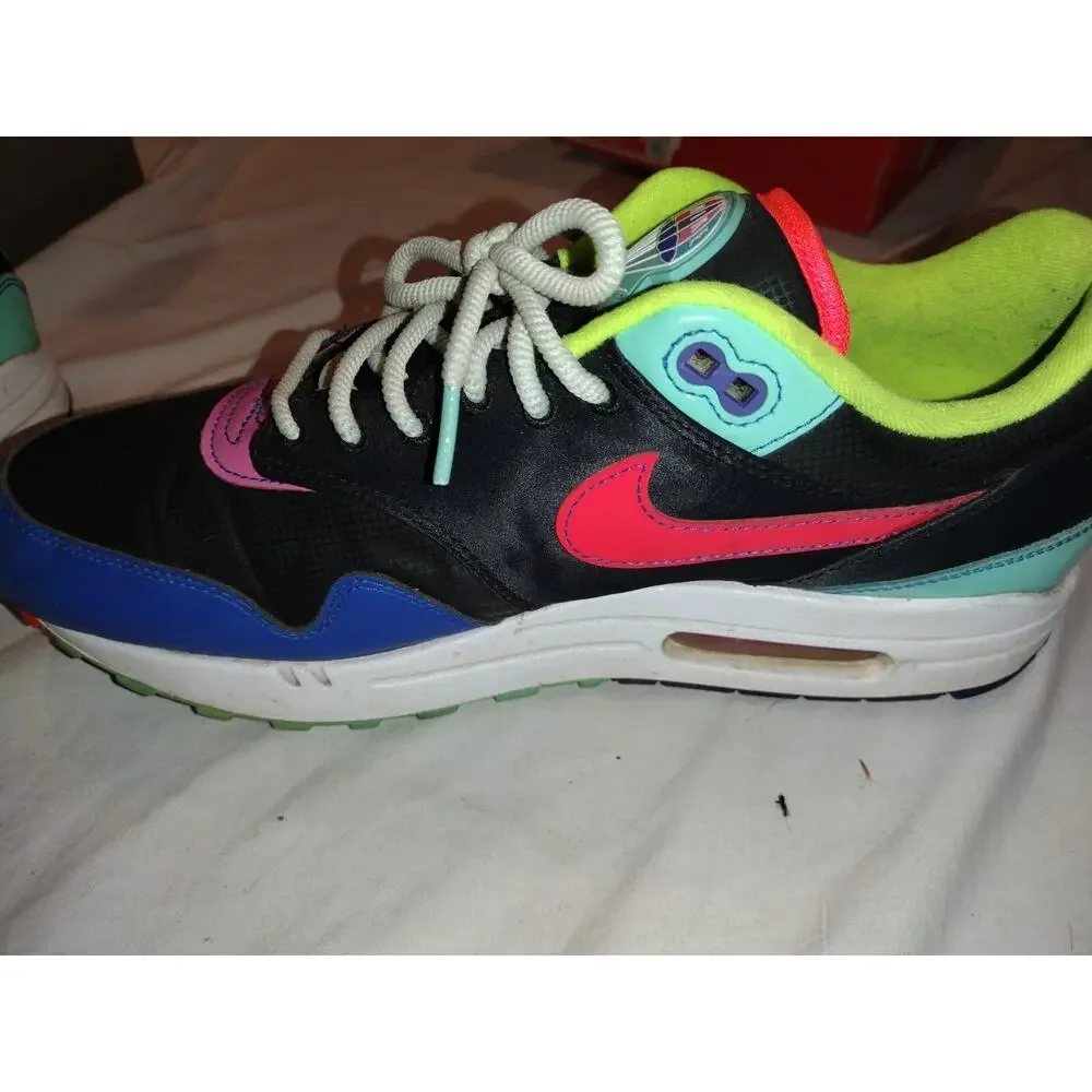 Nike pre owned